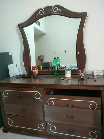 Dressing table for sale in Discovery gardens
