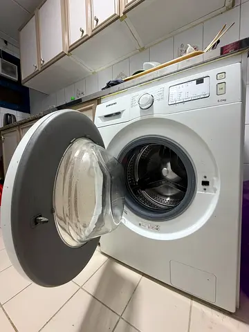 Moving out sale !!! Samsung 6 Kg
