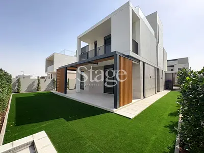 Spacious Layout | Single Row | Upgraded Garden |