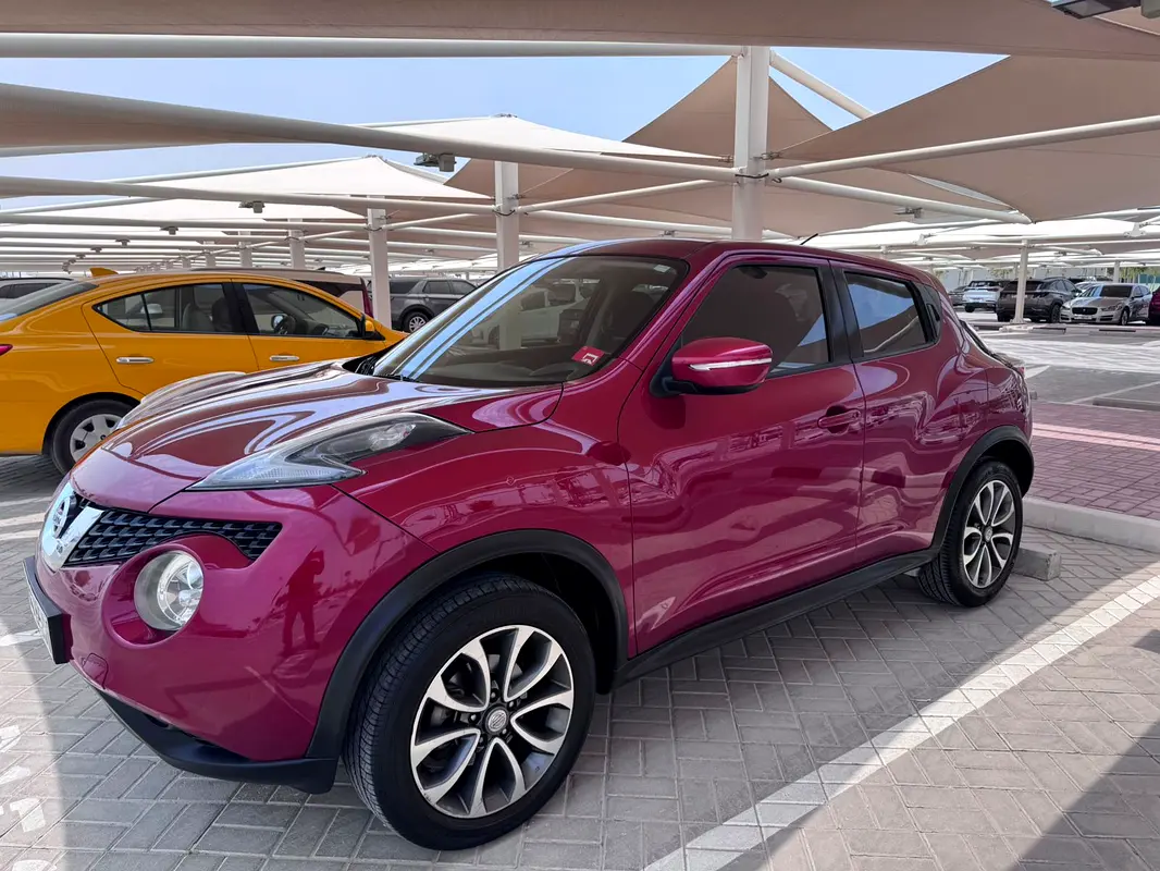 Nissan Juke 2015 — photo 1 of 16