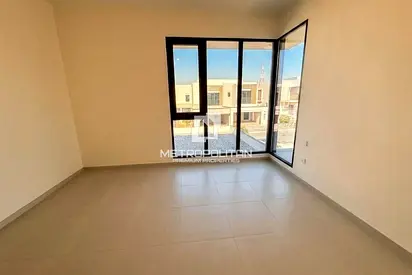 Ready to Move In | Spacious Townhouse | View Now