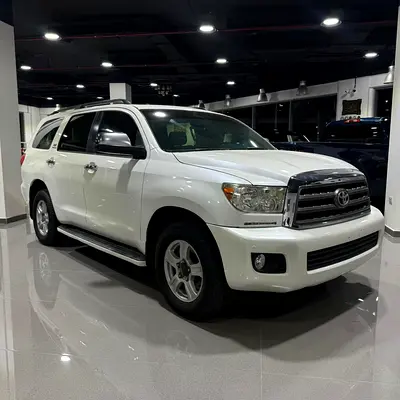 2012 Toyota SEQUOIA — фото 3