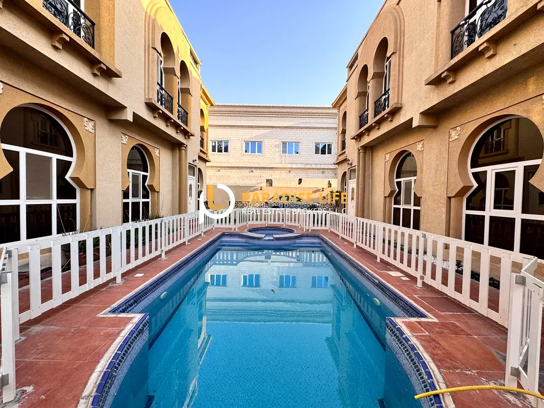 semi detached villa 3master bedroom Pvt entrance shared pool for rent 120k