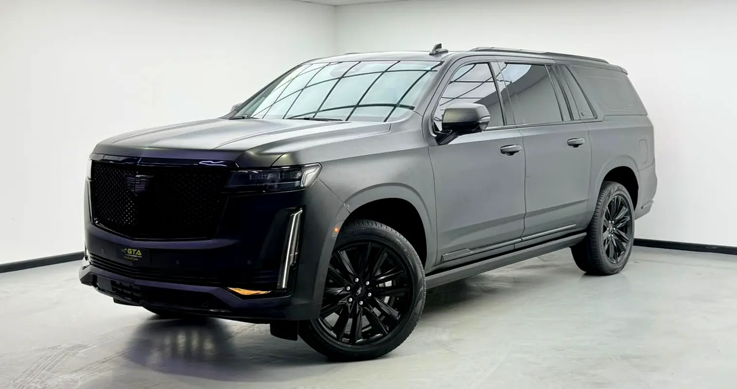 Cadillac Escalade 2024 — photo 1 of 19