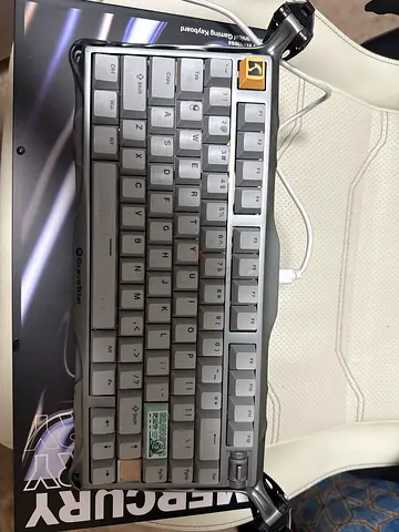K1 pro gravastar keyboard ( almost brand new)