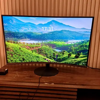 Samsung LS32C390EAEXXY 32 Curved Full HD Monitor 75Hz | Free Delivery UAE