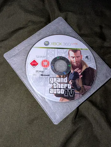 Grand Theft Auto IV (Xbox 360) - Disc Only