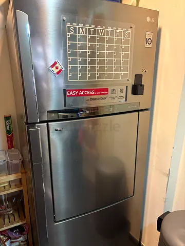 LG Refrigerator for Sale 1,200AED