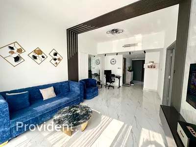 Fully furnished | Upgraded | High Floor