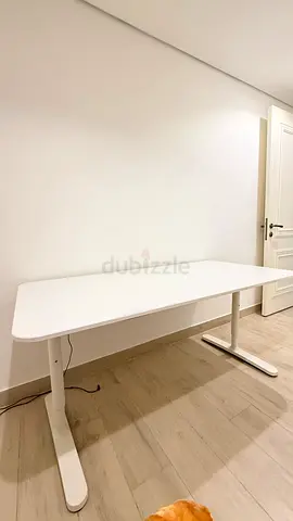 IKEA Bekant Height Adjustable Table / Desk