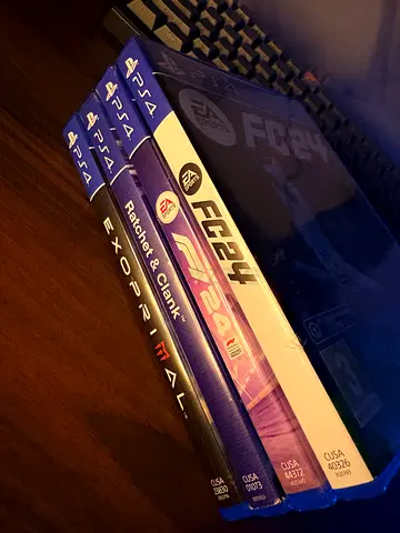 F1 24 (PS4/PS5), FC 24 (PS4/PS5) + 2 FREE