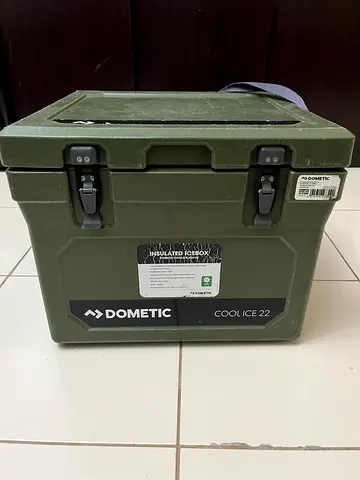 Dometic CoolIce 22 Portable Cooler / Icebox - Good Condition