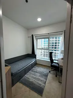 Private Room for a Lady (All girls apartment)