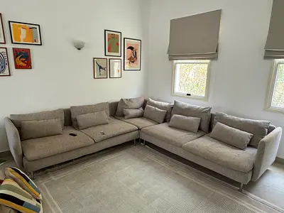 Light viarp beige/brown L-shaped sectional sofa with cushions - good condition