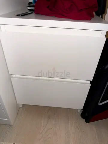 White 2-Drawer Dresser / Nightstand in Amazing Condition