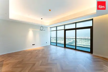 Above The City | Skyline Views | 1 Month Free