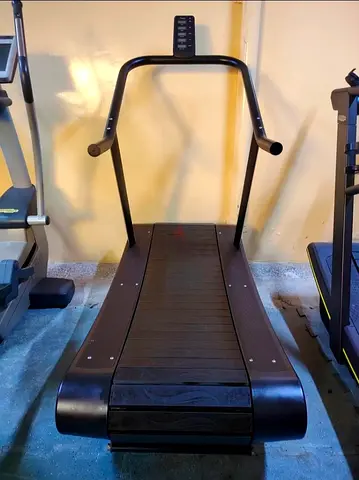 TrueForm Manual Curved Treadmill — Non-Motorised Running