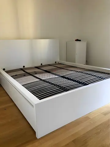 IKEA Malm  bed frame with ikea mattress 160*200