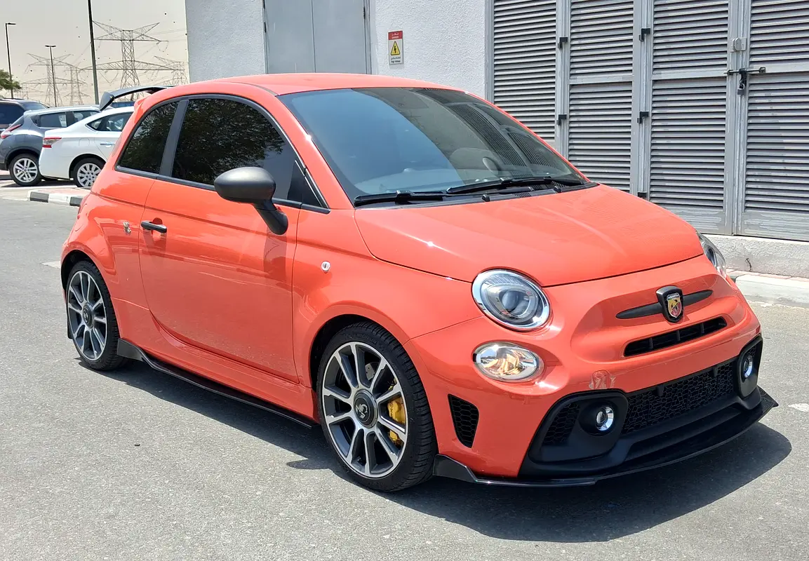 Abarth 695 2024 — photo 1 of 17
