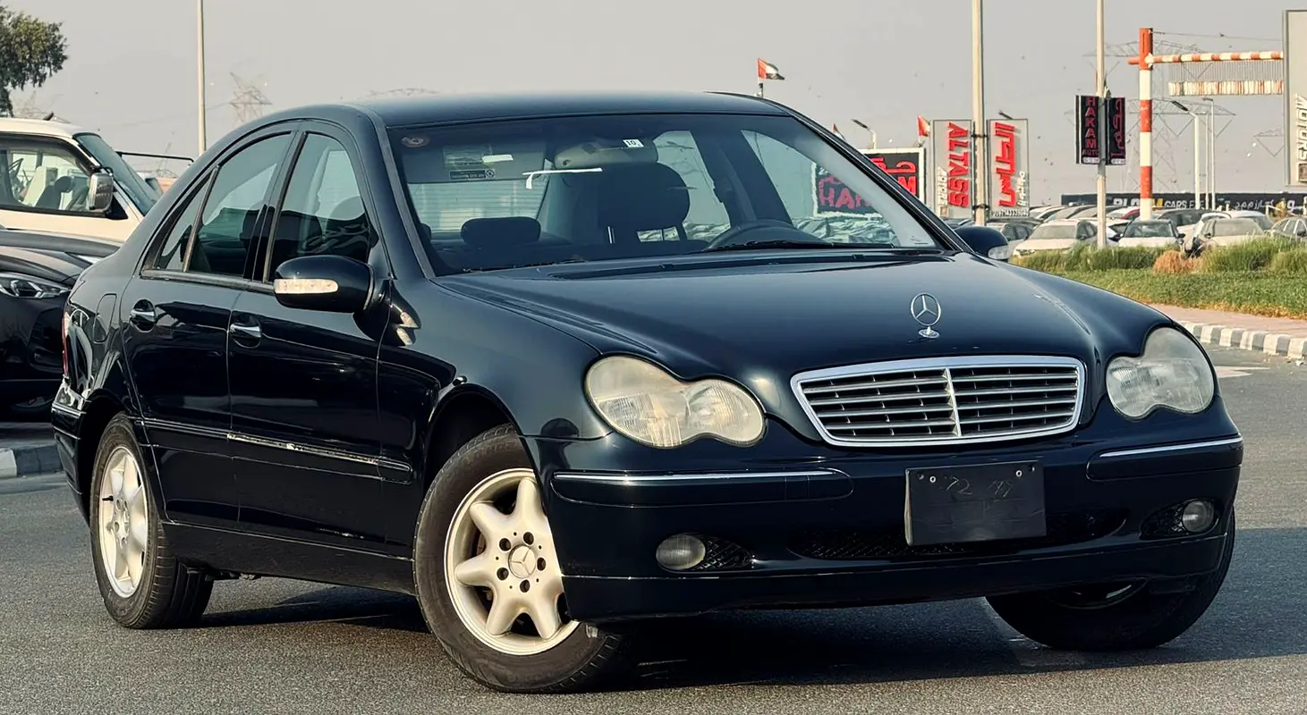 Mercedes-Benz C-Class 2002 — photo 1 of 20