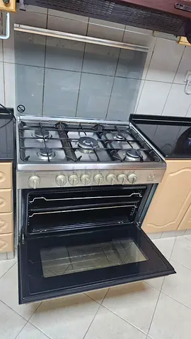 Ariston Stainless Steel Gas Range with Oven - 5 Burners, Good Condition( pickup will be by 2-3rd Jul