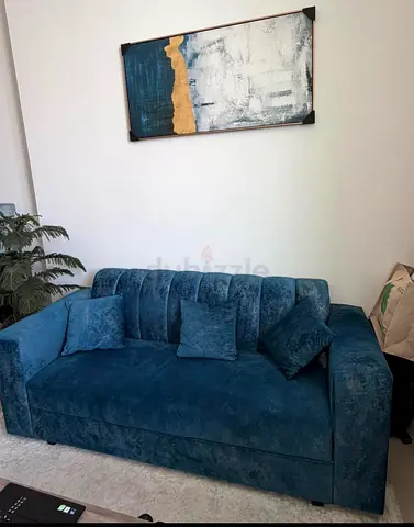 Blue velvet 3-seater sofa - lookslike brand new- Location JVC