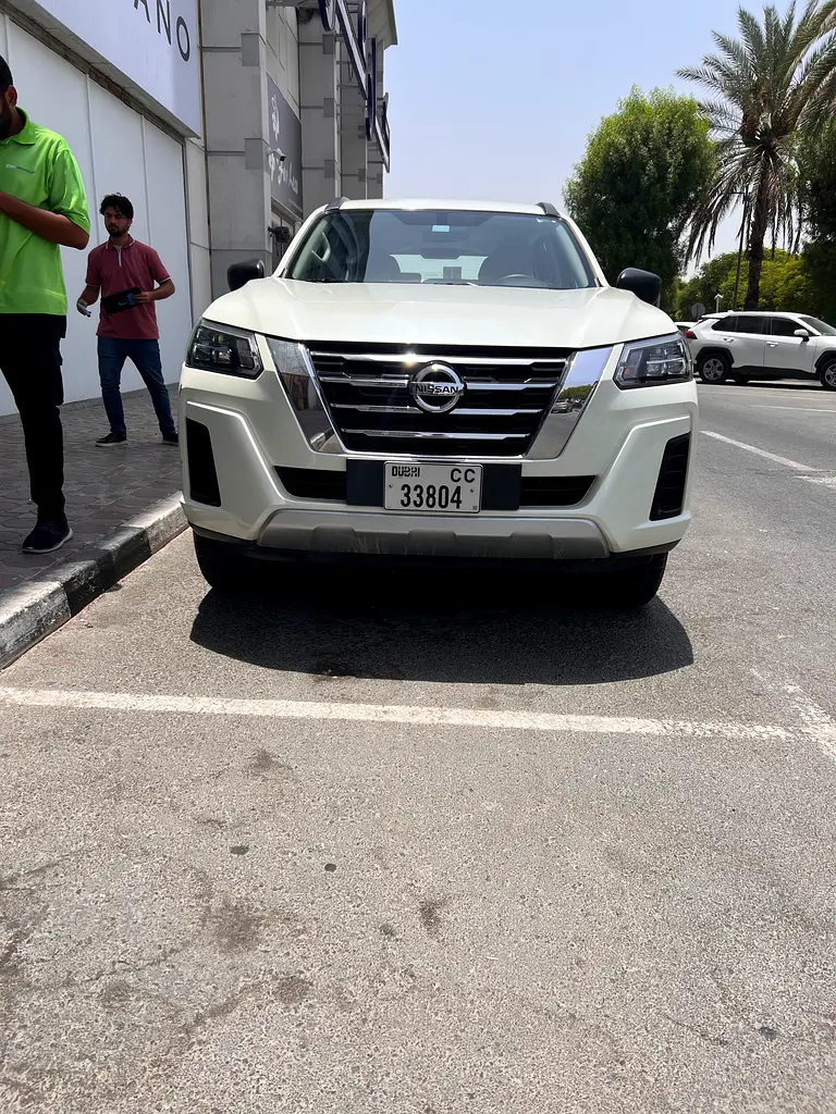 Nissan Xterra 2024 — photo 1 of 9