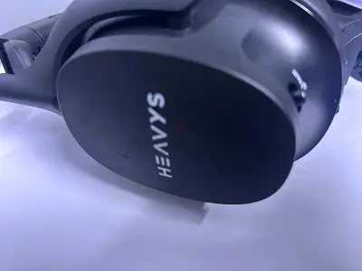 Heavys Over-Ear Wireless Headphones - Good Condition