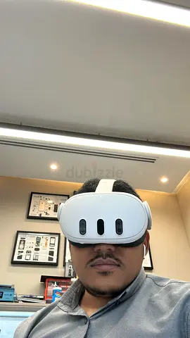 Standalone VR Headset (used) - Comfortable Fit, Includes Straps