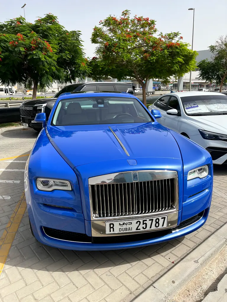 Rolls-Royce Ghost 2016 — photo 1 of 9