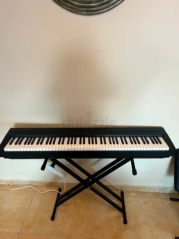 Yamaha p45 88-Key Digital Piano / Keyboard with Stand - Good Condition