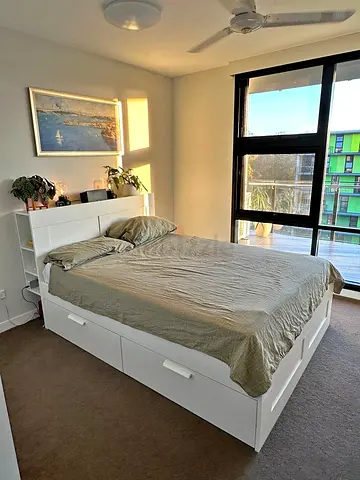 IKEA brimness Queen  bed frame with mattress (160*200)
