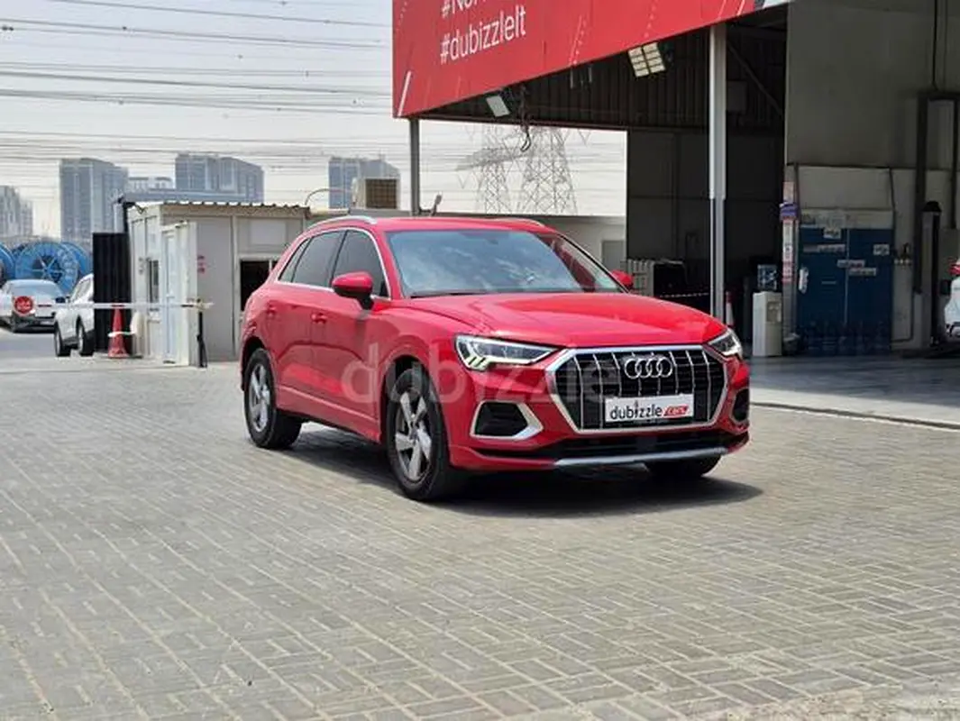 Audi Q3 2020 — photo 1 of 13