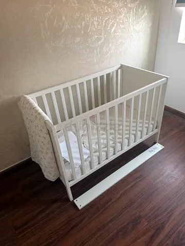 White Wooden Baby Crib - Good Condition