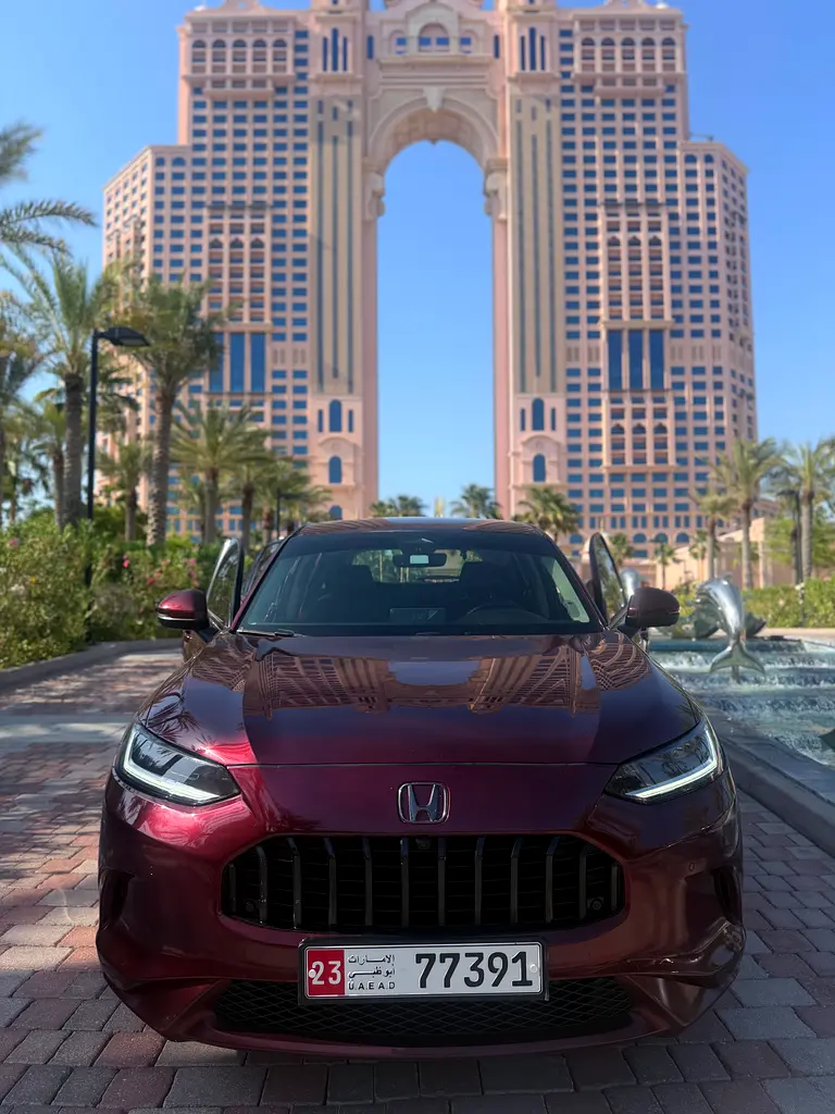 Honda ZR-V 2024 — photo 1 of 13