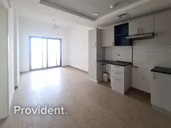 Near Mall | Chiller Free | Near Metro