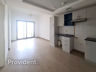 Near Mall | Chiller Free | Near Metro