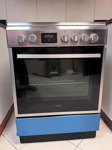 Whirlpool electric cooking range - very good condition