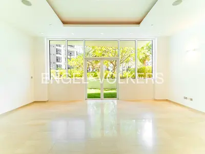 Unfurnished | Private Garden | Private Beach