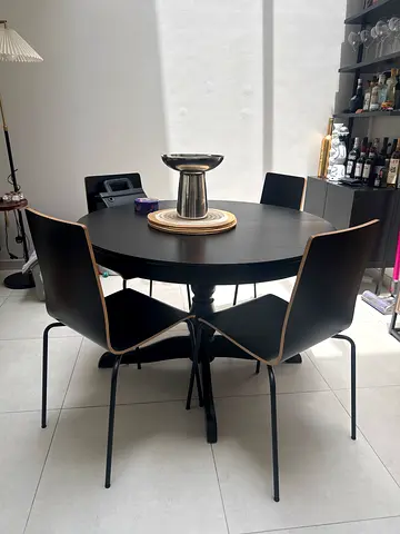 Round black table IKEA