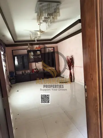 للبيع – بيت عربي مؤجر | الراشدية 3 – عجمان 🏡 فرصة استثمارية مميزة في قلب منطقة الراشدية 3 📍 الموقع: الراشدية 3 – عجمان  ✨ يقع العقار في منطقة سكنية