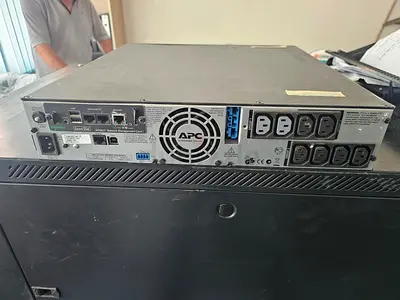 APC Smart-UPS Rackmount with Network Management Card