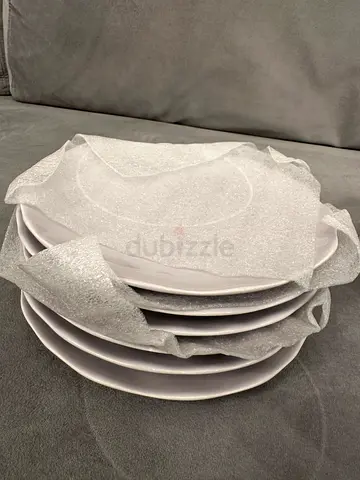 Set of white ceramic plates - good condition