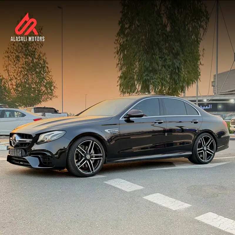Mercedes-Benz E-Class 2018 — photo 1 of 18