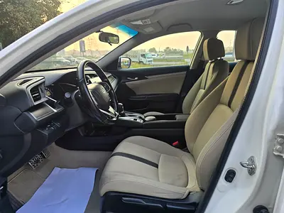 2018 Honda CIVIC thumbnail 7