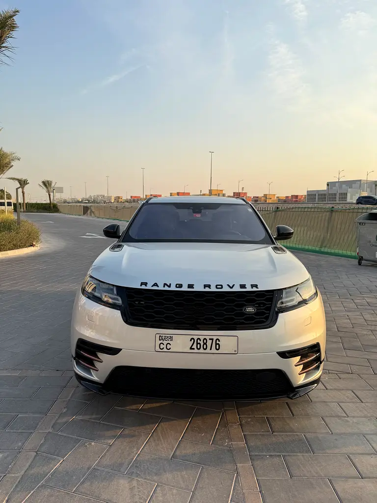 Land Rover Range Rover Velar 2019 — photo 1 of 9