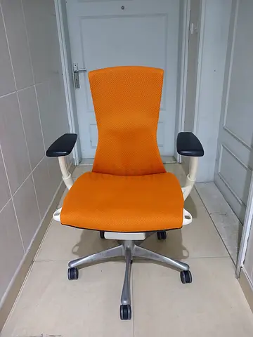 For selling Herman Miller Embody Office chair ergonomic excellent condition