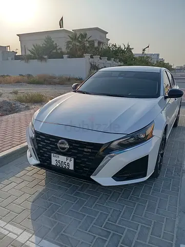 Nissan Altima SR AWD