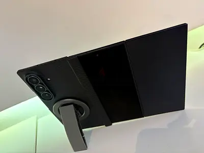 Samsung z Tri fold