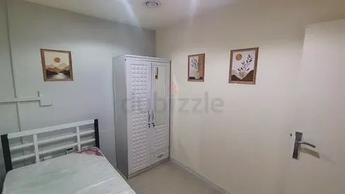 Small room behing mall of emirates available for executive lady